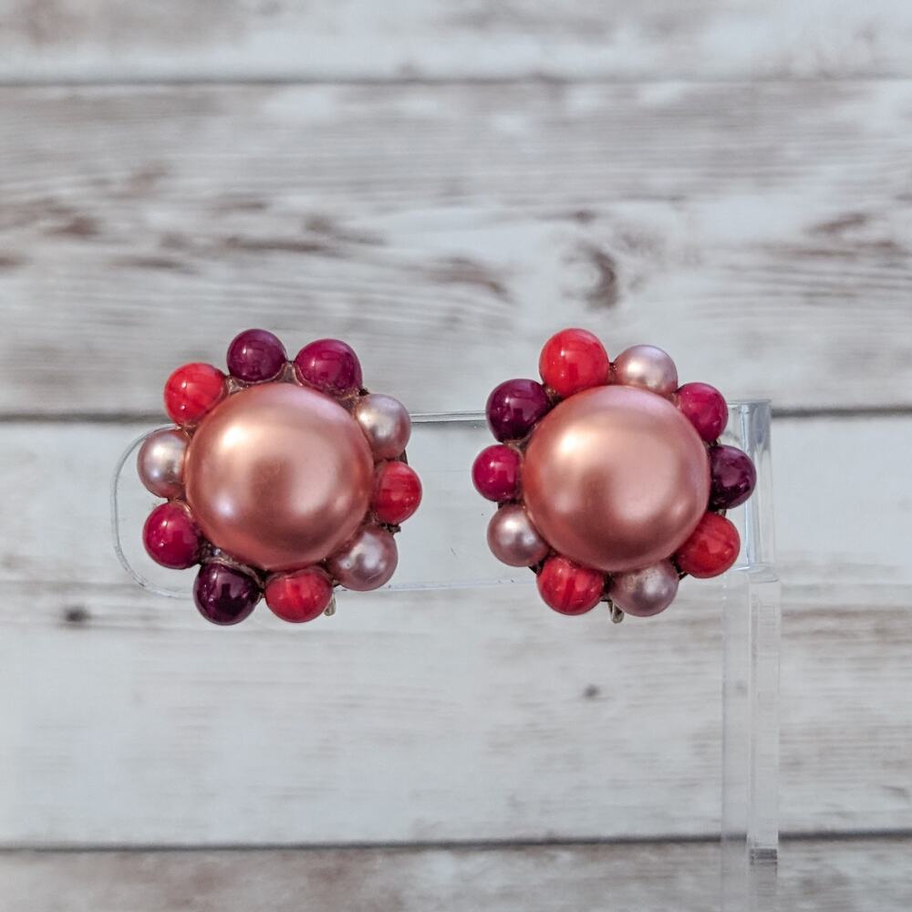 Vintage Clip On Earrings Red Tones Just Under 1"